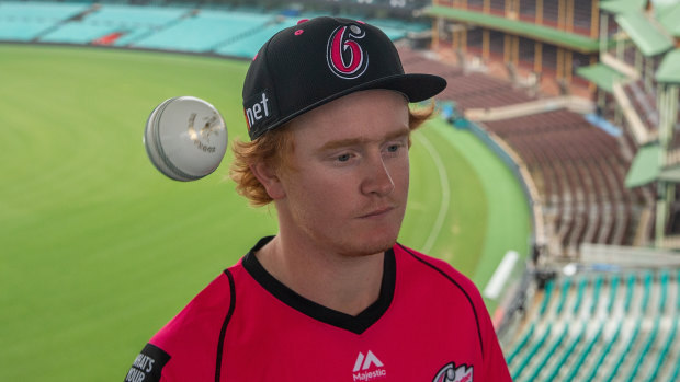 Lloyd Pope will play for the Sydney Sixers in the Big Bash League.