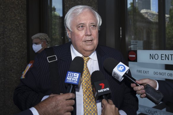 Clive Palmer speaks to the media outside Federal Court on Monday, February 14. 
