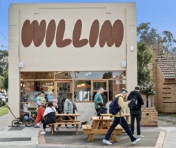 The Willim Café in McKinnon has changed hands for $1.65 million.