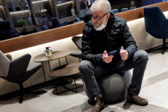 Roman Abramovich in the VIP lounge at Israel’s Ben Gurion international airport last month.