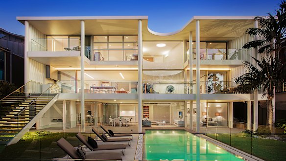 Donna Doyle sold the Plunkett Road Mosman property for $17.5 million, the ATO says. 
