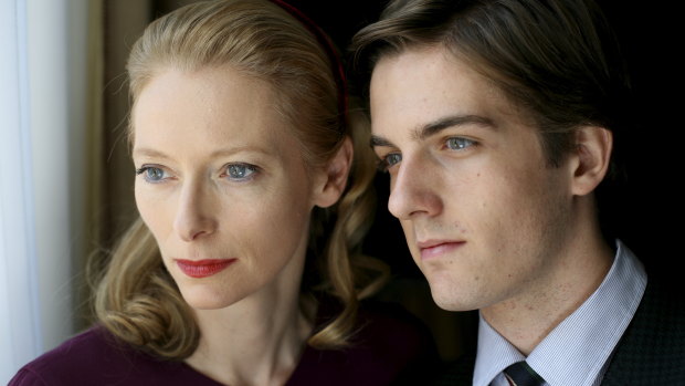 Tilda Swinton as Emma Rechi and Mattia Zaccaro as her son Gianluca in I Am Love.