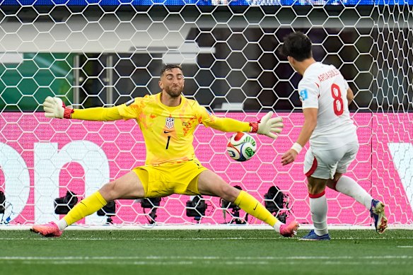 Turkey’s Arda Guler scores to level the match 1-1 with the US.