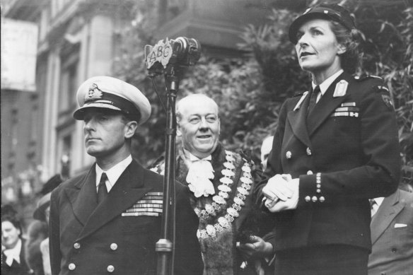 Lord Louis Mountbatten, Lord Mayor (G R Connelly) & Lady Mountbatten speaking at the Melbourne Town hall in 1946.