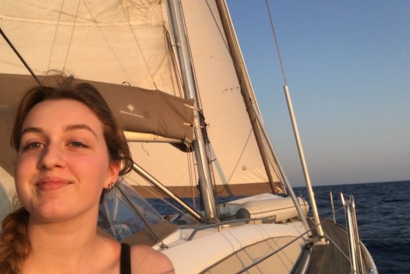 Jessica Blennerhassett completed VCE online via Virtual School Victoria while travelling the world with her family on a 50-foot yacht.
