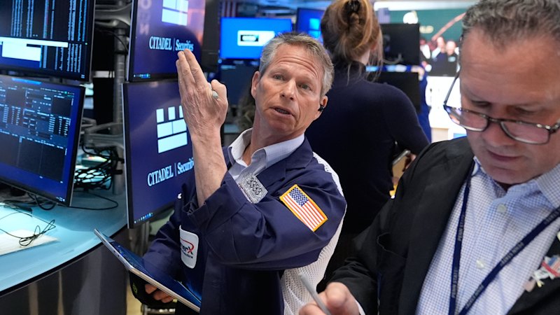 ASX set to rise, Wall Street mixed; Oil prices swing