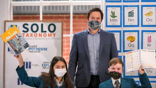 Victorian school students will return to the classroom next week.