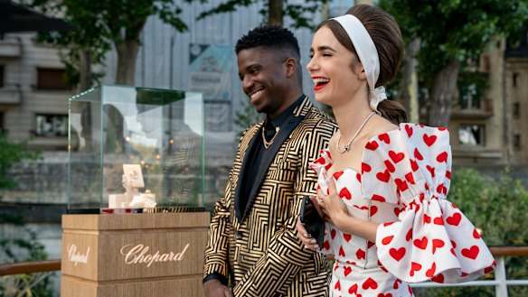 Loud and proud in Paris. Samuel Arnold as Julien, Lily Collins as Emily in ‘Emily in Paris’.