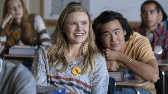 Hadley Robinson as Vivian, Nico Hiraga as Seth..