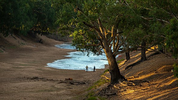 The Darling River at Louth, Far West NSW. Experts are warning that climate change is expected to cause streamflows to fall, on average, at least 20 per cent across the Murray Darling Basin. 