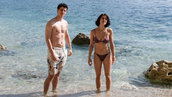 The happy couple? Lucia sets her sights on nice guy Albie. But is he a mark or something more?