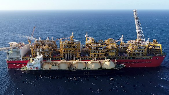 Shell’s 488m-long Prelude floating LNG facility is the world’s largest vessel 