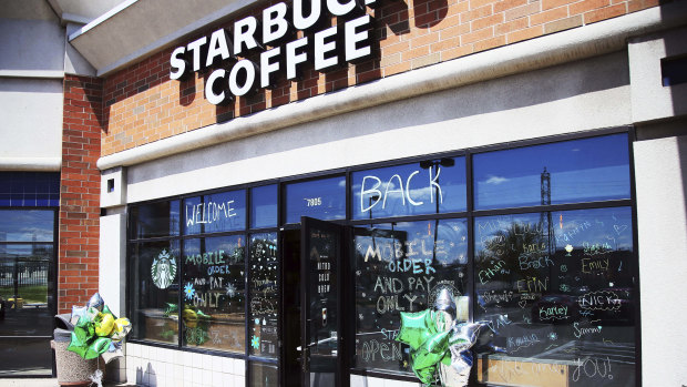 A Starbucks Coffee business in Bloomington, Minnesota where customers can pick up their online orders at curbside.