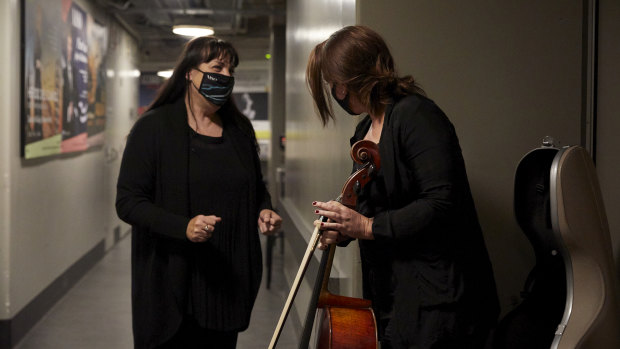 Monica Curro (violin) with Michelle Wood (cello) backstage at Hamer Hall.