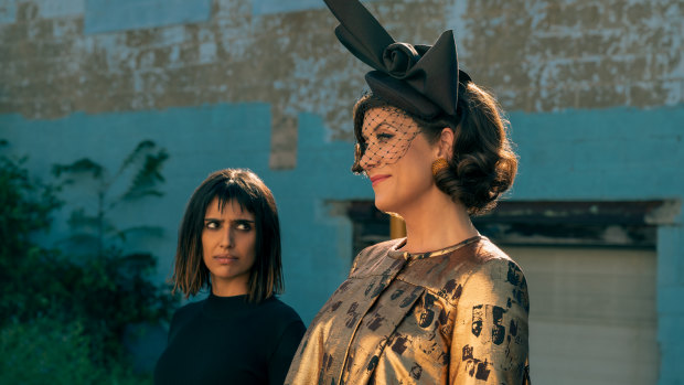 Ritu Arya as Lila and Kate Walsh as The Handler in The Umbrella Academy. 