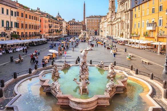 A must see in Rome: Piazza Navona.