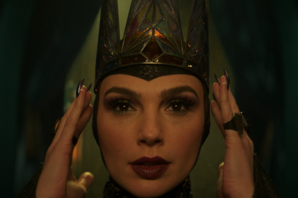 Gal Gadot as the Evil Queen in Disney’s Snow White.