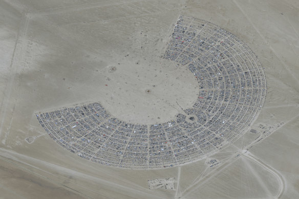 An overview of Burning Man festival in Black Rock, where about 70,000 people are now trapped.