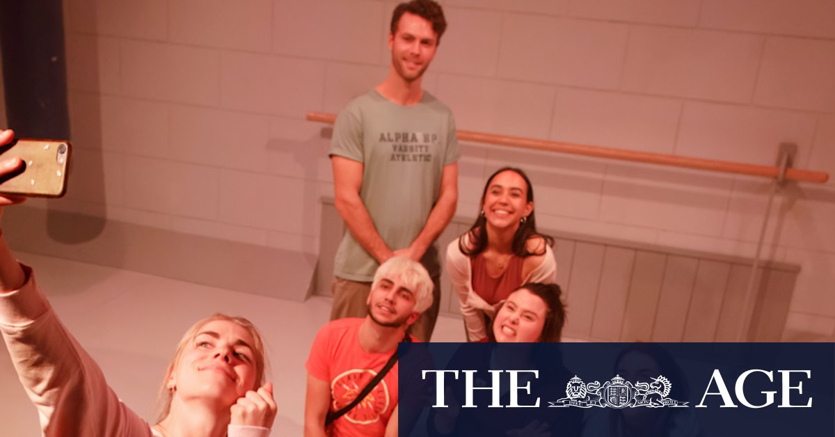 How To Defend Yourself review at Old Fitz Theatre - Vimarsana News