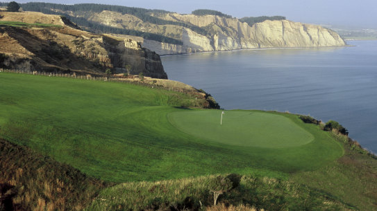 The 15ht hole - Pirate’s Plank - at Cape Kidnappers.