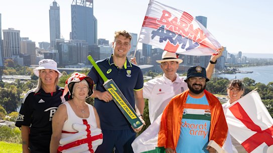 Australian star Cameron Green poses with English and Indian supporters during the 2025/26 Cricket Australia schedule announcement.