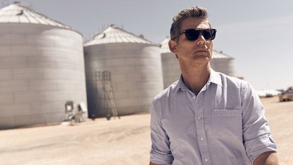 Eric Bana plays a detective who returns to his hometown in the Australian thriller The Dry. 