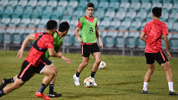 Former Chelsea star Oscar prepares to face Sydney FC with Shanghai SIPG in the Asian Champions League.
