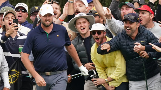 Raucous fans cheer on Marc Leishman at Royal Melbourne on Saturday.