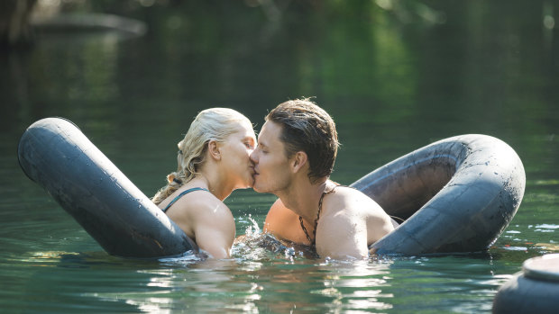 Ali's picture-perfect date with Todd ended with kisses in a local waterhole. 