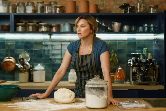 Alexa Crowe (Lawless) is fond of baking sourdough and has a side hustle solving bloodless crimes.