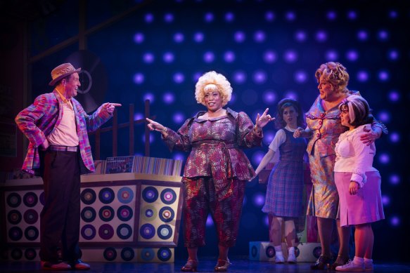 Todd McKenney, Asabi Goodman, Mackenzie Dunn, Shane Jacobson and Carmel Rodrigues in Hairspray.