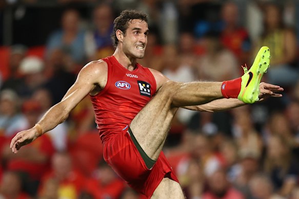 Ben King is weighing up whether to sign a two-year deal at the Suns.