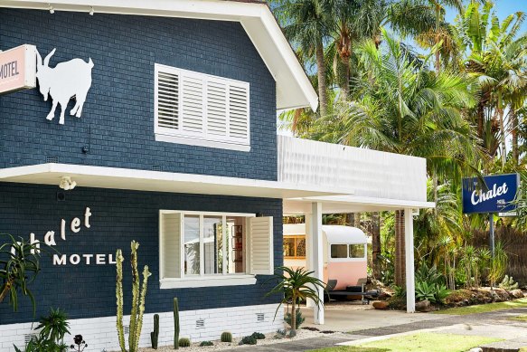 A refurbished 1950s motel that’s oh-so Byron.