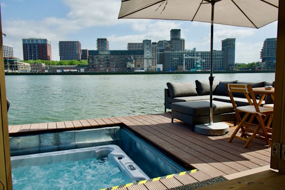 Wikkelboat… fun for sun-lovers.