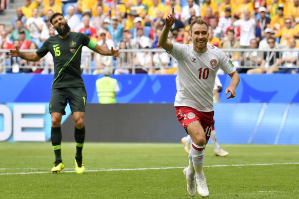 Кристиан Ериксен празнува, след като отбеляза гол срещу Австралия на Световното първенство през 2018 г.