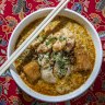 Laksa Singapura with prawn and chicken and mixed noodles.