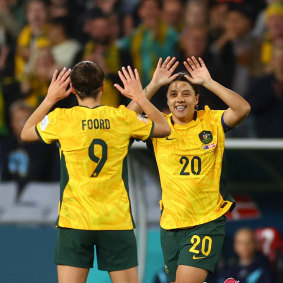 Eve Perisset plays alongside Sam Kerr at Chelsea and against Arsenal’s Caitlin Foord.