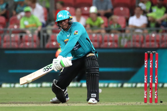 Usman Khawaja switches it up on his way to 94 off 55 balls against the Thunder.