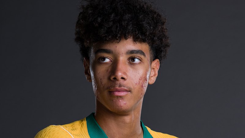 Barcelona lobs historic bid for teenage Socceroo on World Cup eve