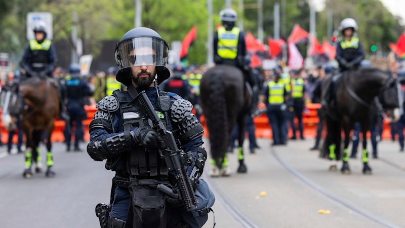 Police boost security as Melbourne braces for Australia Day rally and counter-protest