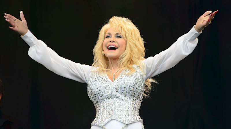 Dolly Parton’s lasting wit and self-deprecation highlighted beyond her iconic look
