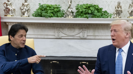 US. President Donald Trump told Pakistan PM Imran Khan, left, he can solve the Kashmir conflict. And the war in Afghanistan "in 10 days".