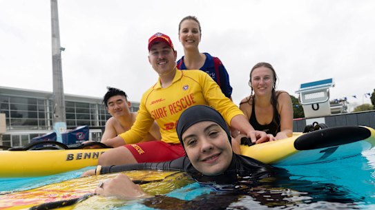 Garie Surf Life Saving Club is training lifesavers in western Sydney in a bid to increase dwindling roster of volunteers.