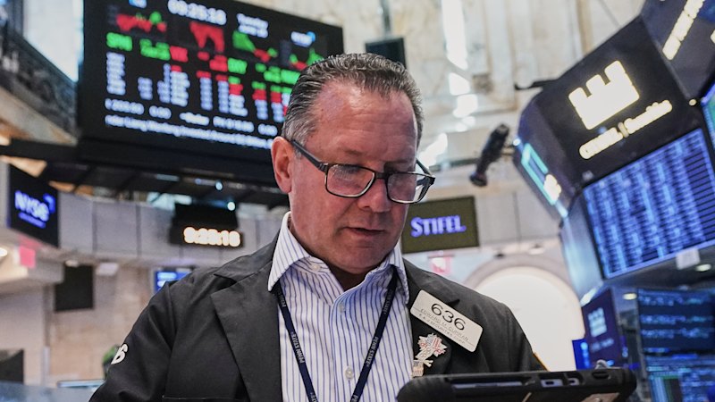 ASX set to advance, Wall Street’s AI slump picks up pace