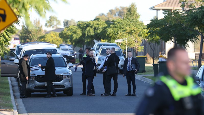Body found in Tarneit park sparks homicide probe