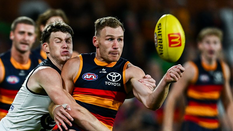 Adelaide v Carlton live updates: Voss’ future on the line as hurting Blues kick off Gather Round