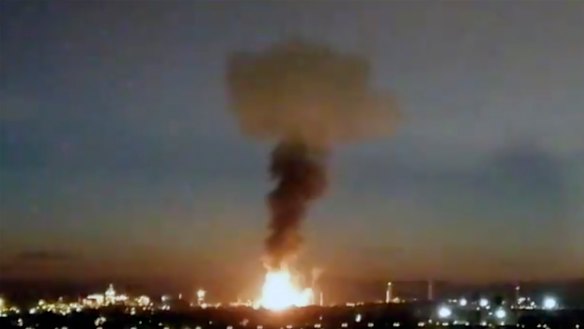 Explosion in northeastern Spain triggers chemical emergency