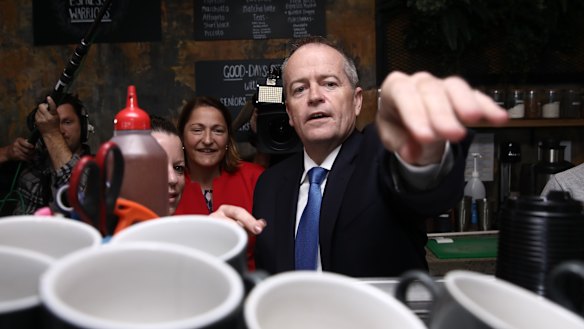Bill Shorten and the elected member for Gilmore, Fiona Phillips, during the election campaign.