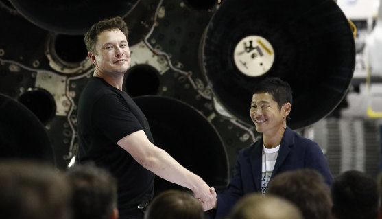 SpaceX CEO Elon Musk (left) with billionaire Yusaku Maezawa.