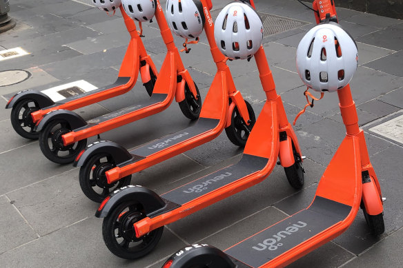 There’s no sitting in bumper to bumper traffic when you use an e-scooter.